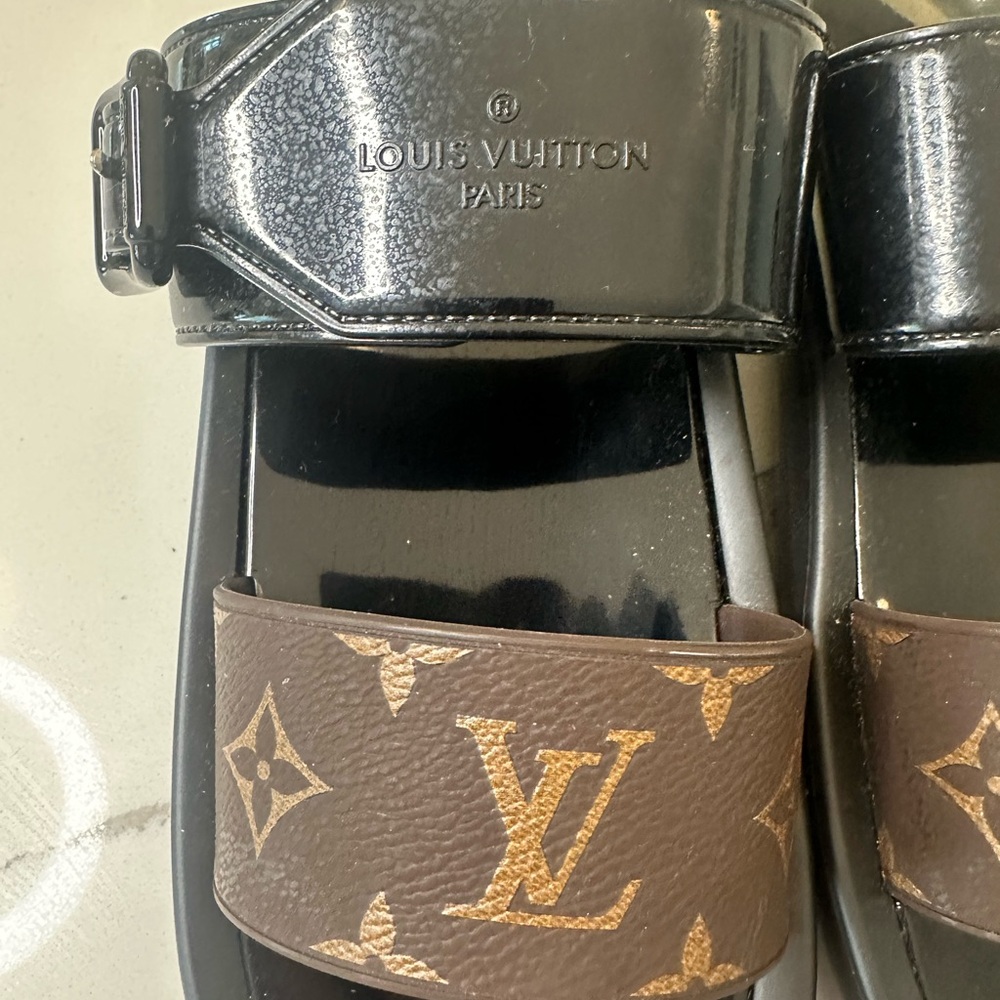 Louis Vuitton Sunbath Flat Mules in Brown Monogram Canvas & Black Rubber - Picture 5 of 9